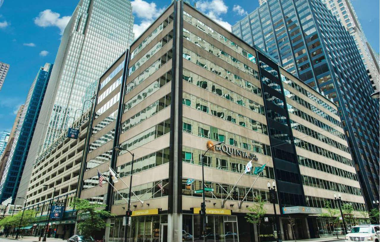 La Quinta Inn & Suites By Wyndham Chicago Downtown Exterior photo